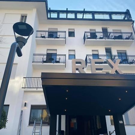 Hotel Rex Лідо-ді-Савіо Екстер'єр фото