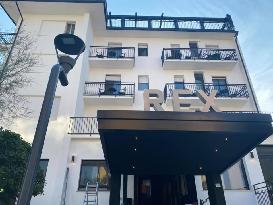 Hotel Rex Лідо-ді-Савіо Екстер'єр фото