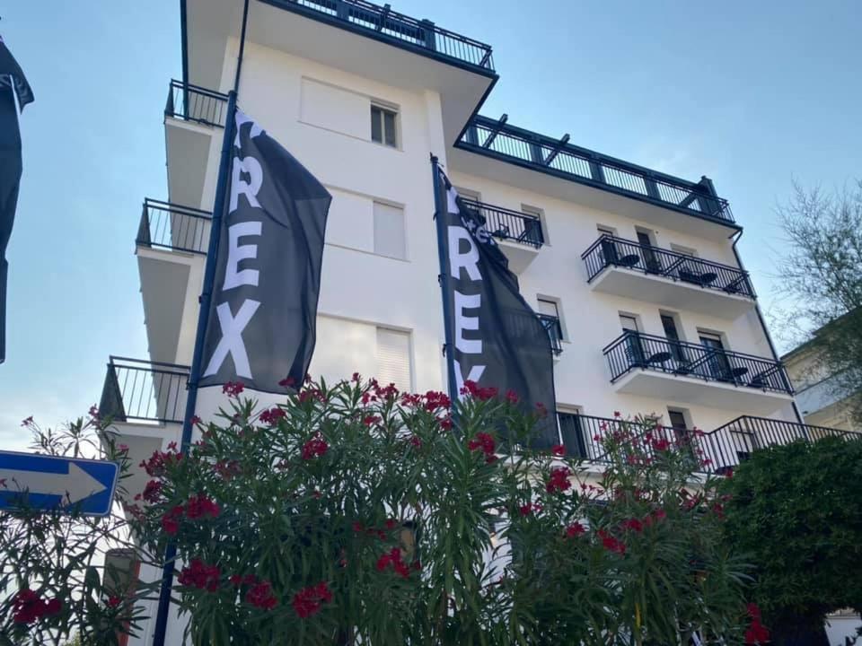 Hotel Rex Лідо-ді-Савіо Екстер'єр фото